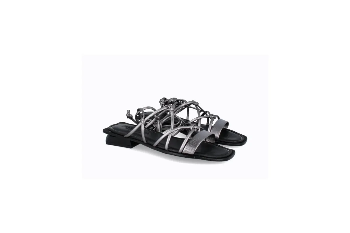 Sandales à petit talon lacées en cuir - Argent